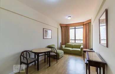 Imagem: O apartamento possui 1 Dormitório, 1 Banheiro, 1 Vaga na garagem