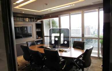 Imagem: O depósito possui 5 Vagas na garagem, 174m² de Área e Imóvel