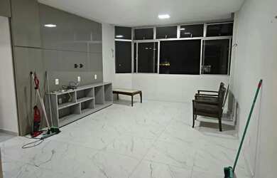 Imagem: O apartamento possui 4 Dormitórios, 3 Banheiros, 2 Vagas na