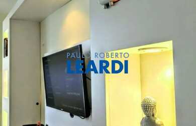 Imagem: O apartamento possui 1 Dormitório, 1 Banheiro, 1 Vaga na garagem