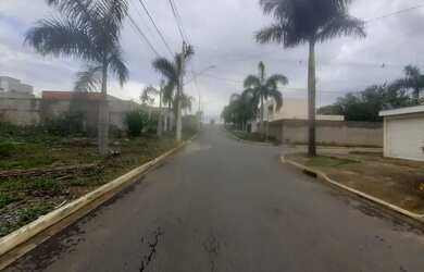 Imagem: O terreno possui 160.000m² de Área e está localizado em