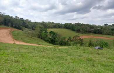 Imagem: O terreno possui 600m² de Área e está localizado em Recreio