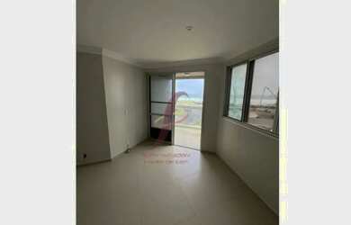 Imagem: O apartamento possui 3 Dormitórios, 1 Banheiro, 1 Vaga na garagem