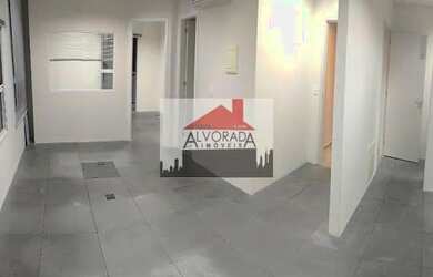 Imagem: O depósito possui 2 Vagas na garagem e 80m² de Área e está