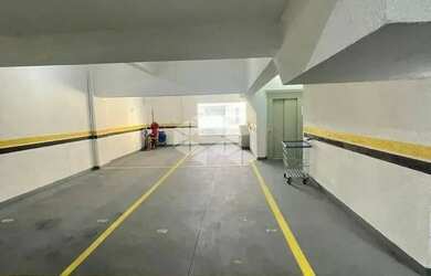 Imagem 4: Apartamento com 2 dormitórios sendo 1 suíte e 2 vagas de garagem em...