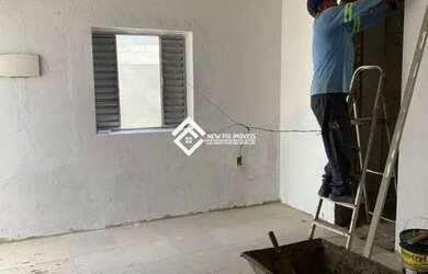 Imagem: A casa possui 2 Dormitórios, 2 Banheiros, 1 Vaga na garagem