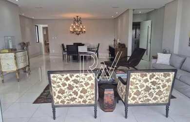 Imagem: O apartamento possui 4 Dormitórios, 5 Banheiros, 3 Vagas na