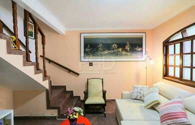 Imagem: A casa possui 2 Dormitórios, 2 Banheiros, 1 Vaga na garagem