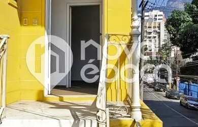 Imagem: A casa possui 2 Dormitórios, 1 Banheiro, 70m² de Área e