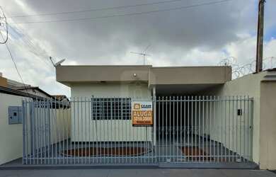 Imagem: A casa possui 3 Dormitórios, 1 Banheiro, 111m² de Área e