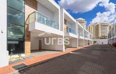 Imagem: A casa em condomínio possui 4 Dormitórios, 5 Banheiros, 2