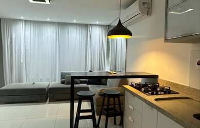 Imagem: O apartamento possui 1 Dormitório, 2 Banheiros, 1 Vaga na garagem