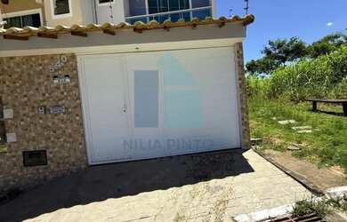 Imagem: A casa possui 3 Dormitórios, 3 Banheiros, 1 Vaga na garagem