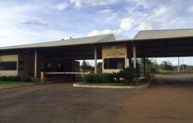 Imagem: O terreno possui 2036m² de Área e está localizado em Vila