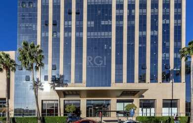 Imagem: O depósito possui 3 Vagas na garagem, 167m² de Área e está