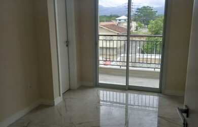 Imagem 10: Lindo sobrado com 2 suítes e vaga para 2 carros na garagem em Porto Belo