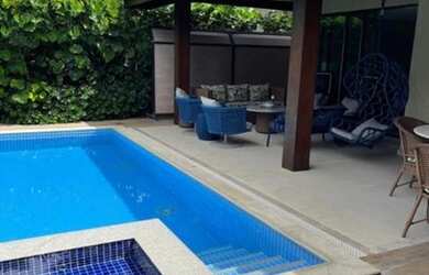 Imagem: A casa em condomínio possui 4 Dormitórios, 4 Banheiros, 2