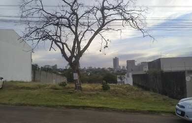 Imagem: O terreno possui 1.200m² de Área e está localizado em Country