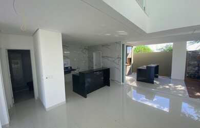 Imagem 9: Casa no Condomínio. Piscina, Varanda, 200m² de Áreae2 Vagas na garagem