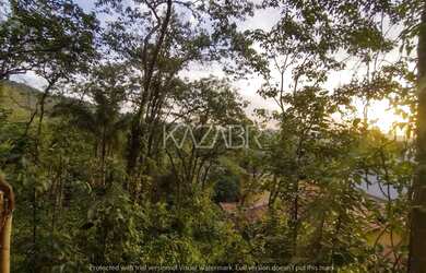 Imagem: O terreno possui 1.056m² de Área e está localizado em Parque