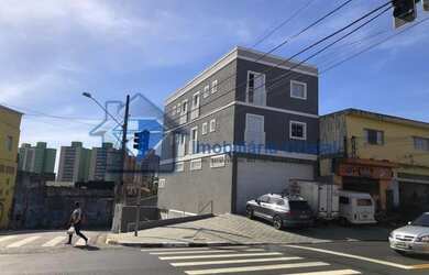 Imagem: O depósito possui 5 Vagas na garagem, 600m² de Área e está