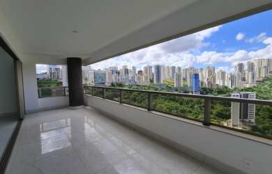 Imagem: O apartamento possui 4 Dormitórios, 4 Banheiros, 4 Vagas na