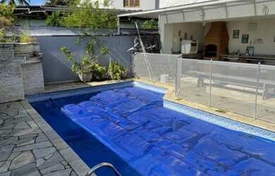 Imagem: A casa em condomínio possui 5 Dormitórios, 5 Banheiros, 2