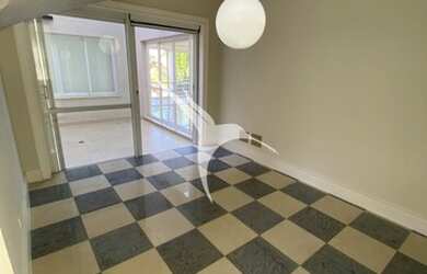 Imagem 15: SANTANA DE PARNAIBA - Casa Padrão - Alphaville