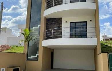 Imagem: A casa em condomínio possui 3 Dormitórios, 4 Banheiros, 4