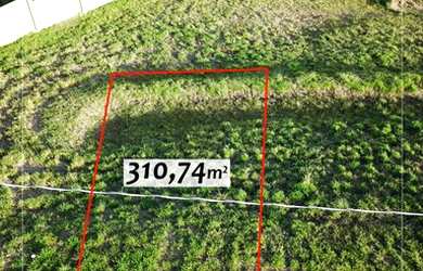 Imagem: O terreno possui 310m² de Área e está localizado em Jardim