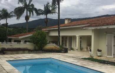 Imagem 12: Linda casa em Atibaia, no condomínio Flamboyant, com 5 suítes, 8 vagas...