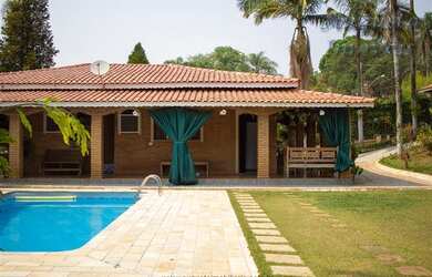 Imagem: A chácara possui 322m² de Área e está localizado em Portão