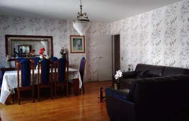 Imagem: O apartamento possui 4 Dormitórios, 2 Banheiros, 1 Vaga na