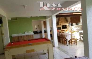 Imagem: A casa possui 3 Dormitórios, 4 Banheiros, 4 Vagas na garagem