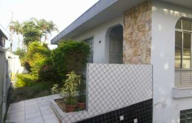 Imagem: A casa possui 5 Dormitórios, 4 Banheiros, 2 Vagas na garagem