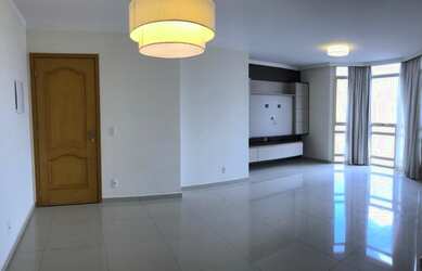 Imagem: O apartamento possui 3 Dormitórios, 1 Banheiro, 2 Vagas na