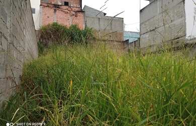 Imagem: O terreno possui 137m² de Área e está localizado em Altos