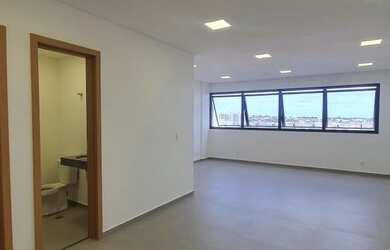 Imagem: O depósito possui 1 Vaga na garagem, 46m² de Área e está