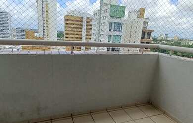 Imagem: O apartamento possui 2 Dormitórios, 1 Banheiro, 2 Vagas na