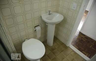 Imagem: O apartamento para alugar possui 2 Dormitórios, 1 Banheiro