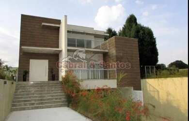 Imagem: A casa em condomínio possui 4 Dormitórios, 5 Banheiros, 5