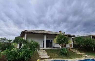 Imagem: A casa em condomínio possui 4 Dormitórios, 4 Banheiros, 2