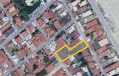 Imagem: O terreno possui 1.874m² de Área e está localizado em Petrópolis