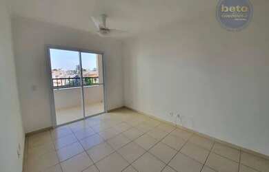 Imagem: O apartamento possui 3 Dormitórios, 2 Banheiros, 2 Vagas na