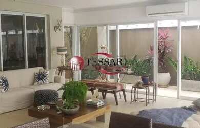 Imagem: A casa em condomínio possui 4 Dormitórios, 5 Banheiros, 5