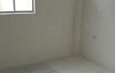 Imagem: A casa possui 2 Dormitórios, 1 Banheiro e está localizado