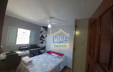 Imagem: A casa possui 2 Dormitórios, 1 Banheiro, 2 Vagas na garagem