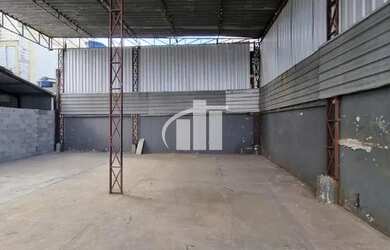 Imagem 16: Galpão para LOJA/Salão na Leopoldina! Região repleta de lojas, floriculturas, abundante em