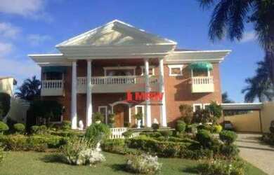 Imagem: A casa em condomínio possui 5 Dormitórios, 5 Banheiros, 5