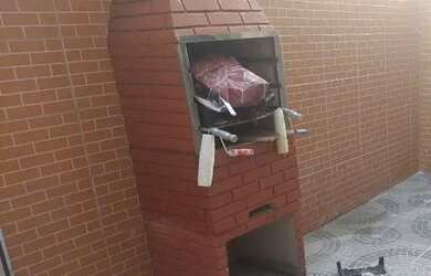 Imagem: A casa possui 1 Dormitório, 1 Banheiro, 55m² de Área e está